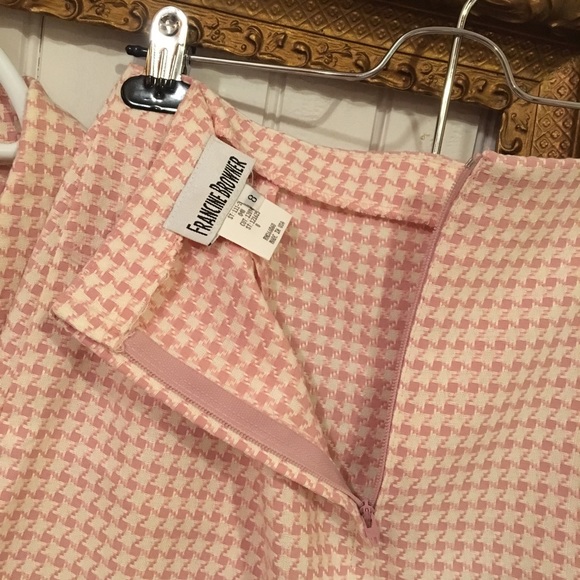 Vintage - Pink Houndstooth Blazer & Skirt - Picture 5 of 6